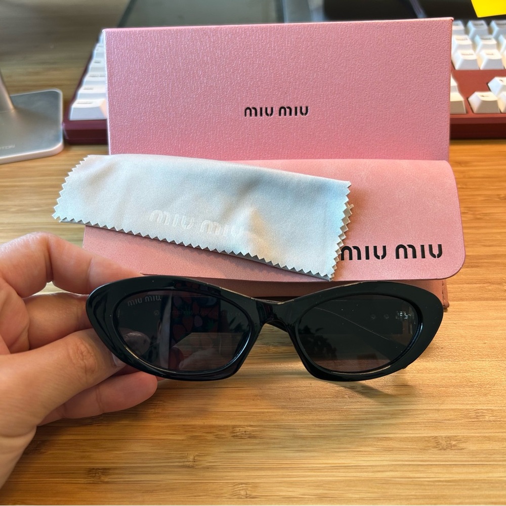 Miu Miu Glimpse Sunglasses